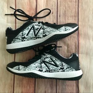 New Balance Kids' 4040 V4 Turf Baseball Trainers